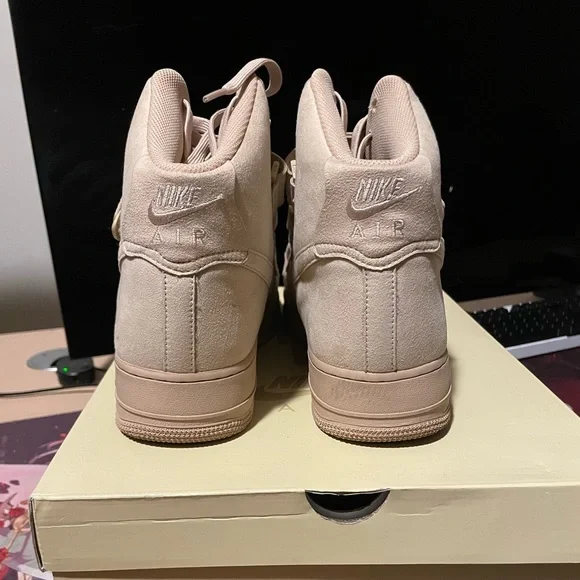 Nike Air Force 1 High  display picture 1